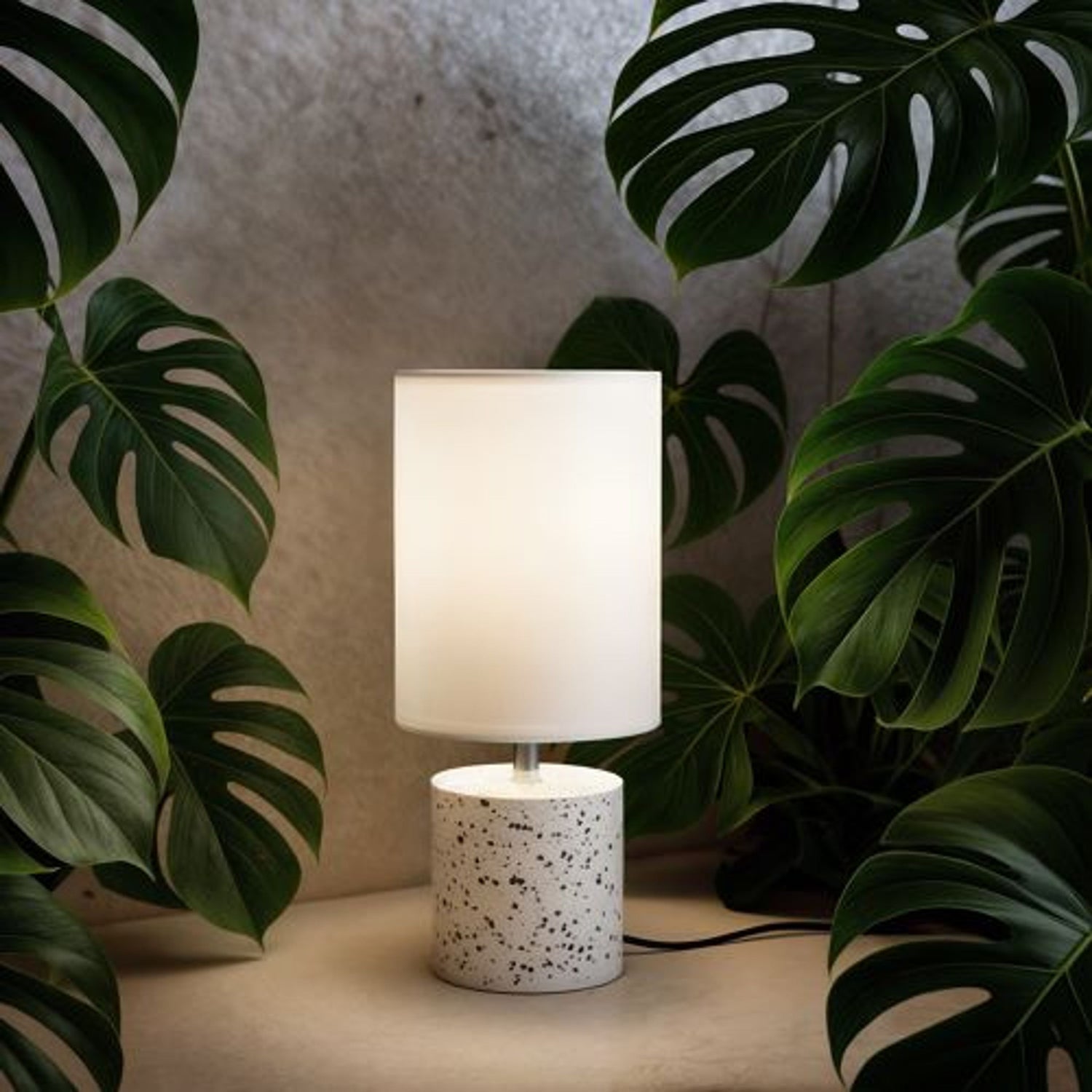 Stolna lampa za dnevnu sobu