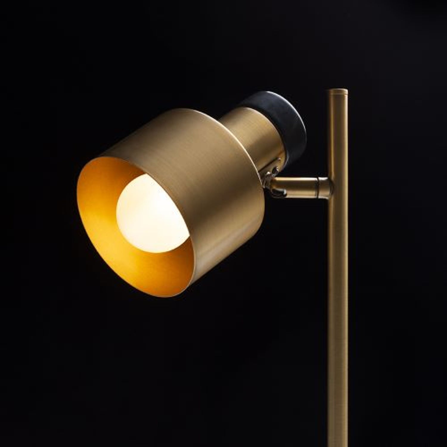 LED stolna lampa