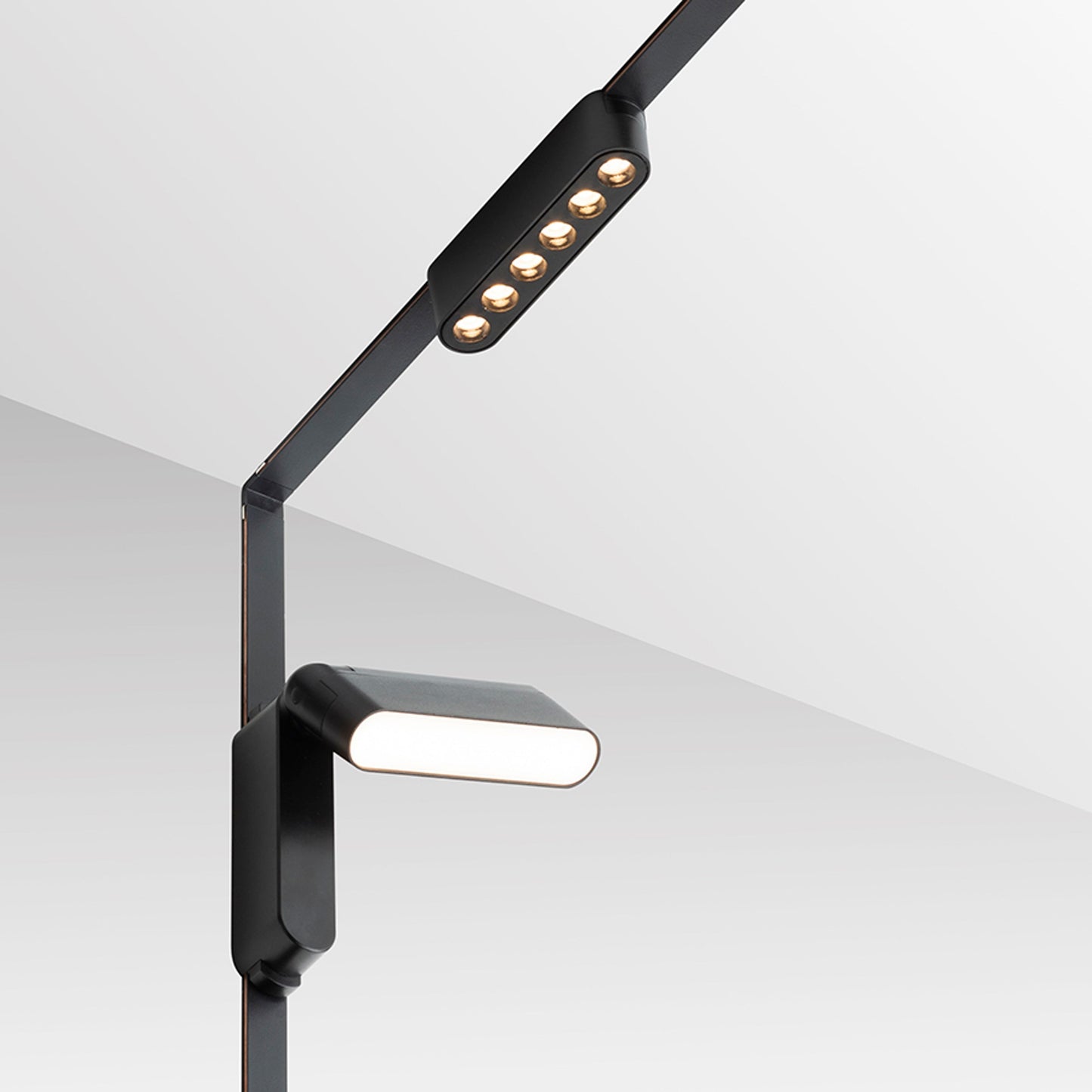 RENDL Ultra-thin track system OXONIA 11 with tilt-function for the VEGA/WAVE system black  24= LED 6W 110°  3000K 4000K 6500K R14321 14